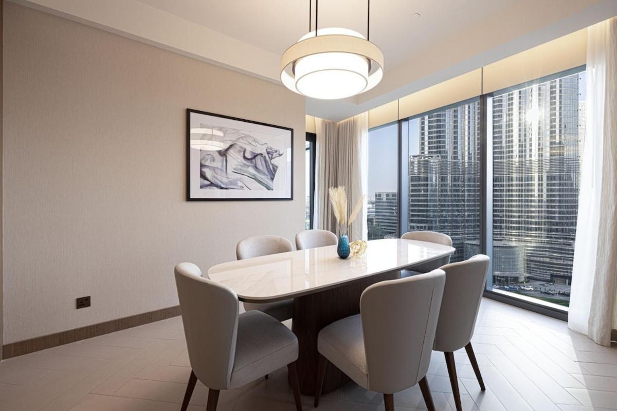 Apartment Experience Unparalleled Luxury *