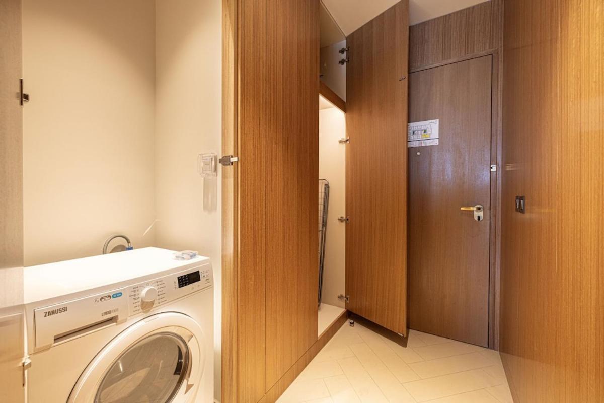 Experience Unparalleled Luxury Apartment *