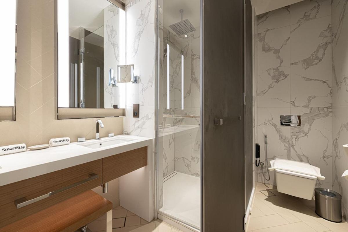 Experience Unparalleled Luxury * Dubai