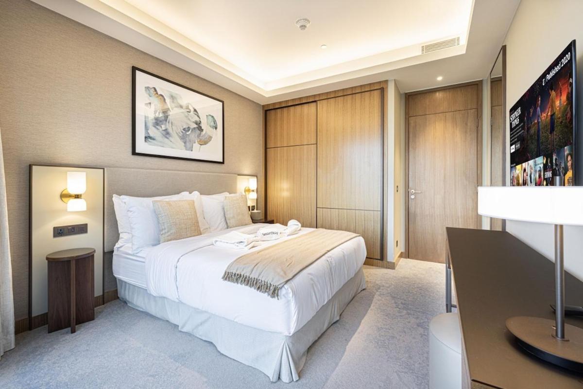 Apartment Experience Unparalleled Luxury